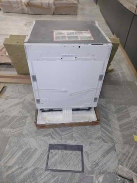 Photo of free Built in dishwasher Brand New (Bromley, London Road) #1