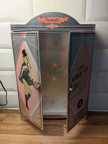 Photo of free Decoupage project to make doll's wardrobe (Woodlands TW7) #2