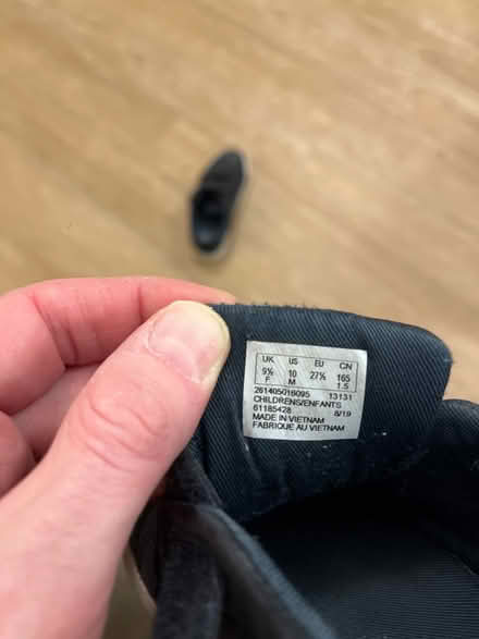 Photo of free Clark’s Navy shoes size 9.5 F (RG1) #4