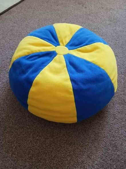 Photo of free Small poof (Southport PR9) #1