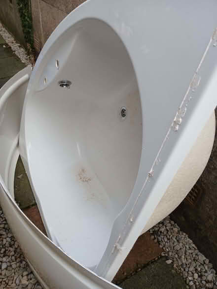Photo of free Corner bath π (Bare LA4) #3