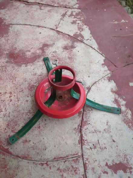 Photo of free Christmas tree stand (El Cerrito Plaza) #1