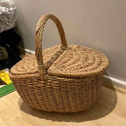 Photo of free Large basket (Sale M33) #1
