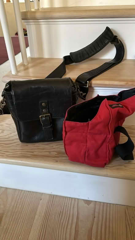 Photo of free Camera bag and lens case (SW13) #1