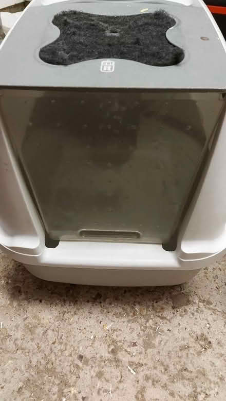 Photo of free Large Cat Litter Tray (Berrylands KT5) #1