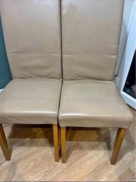 Photo of free Extendable 4 seat table (Bramley LS13) #3