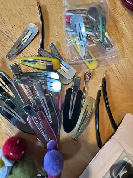 Photo of free Hair stuff (E2) #3
