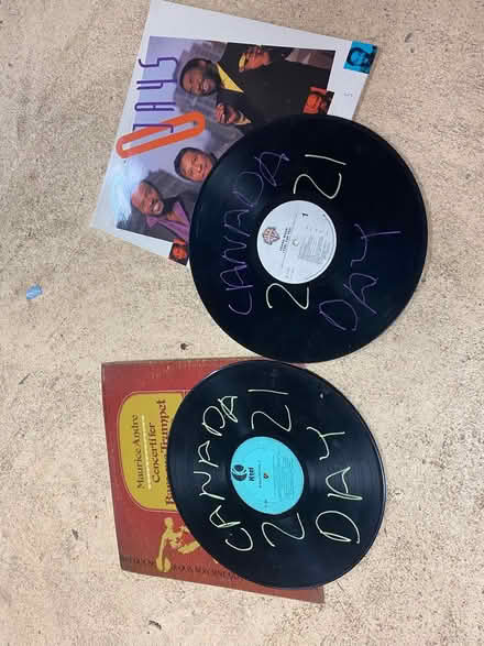 Photo of free Vinyl LPs (Gerrard & River) #1