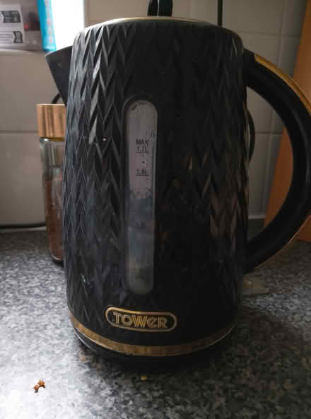 Photo of free Toaster and kettle (N5 Highbury) #3