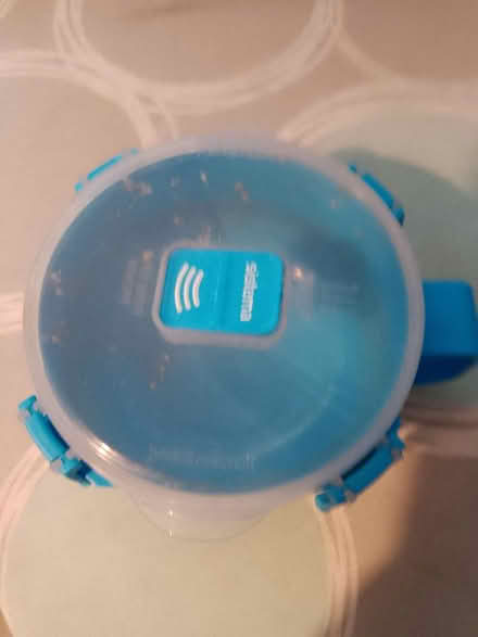 Photo of free 2 microwave containers (Isleworth TW7 Near Rugby Gd) #1