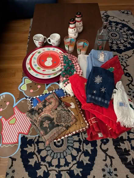 Photo of free Holiday Kitchen/Houseware Items (North Andover) #1