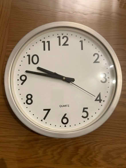 Photo of free Large wall clock (Cheshunt EN7) #1