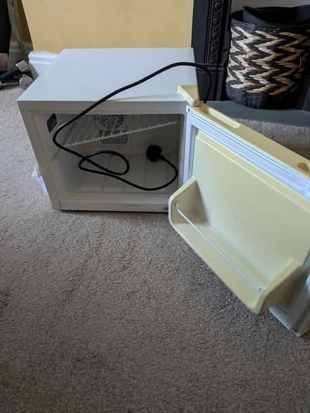 Photo of free Worktop fridge (Skelsmergh (Kendal)) #1
