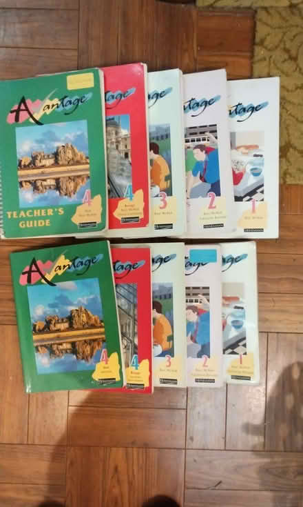 Photo of free French language books (Barford CV35) #1