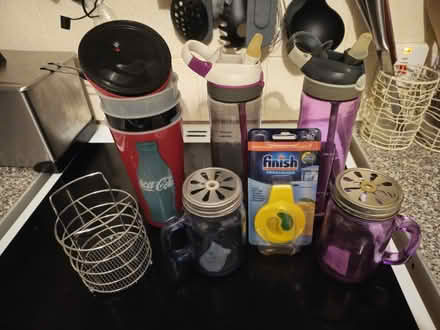 Photo of free Various items, all good condition (Lincoln LN2) #1