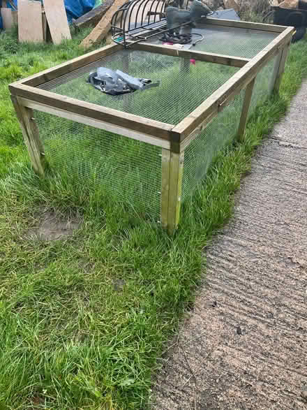 Photo of free Rabbit/guinea pig hutch + run (Chalford GL6) #3