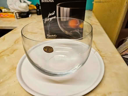 Photo of free Bohemia glass serving bowl as new (Warwick CV34) #3