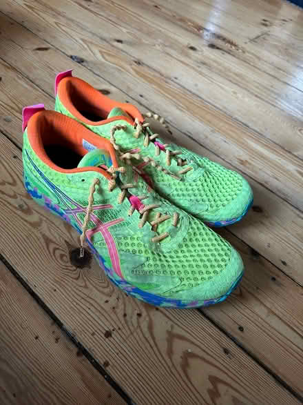 Photo of free ASICS gel noosa trainers size (Cheltenham) #1