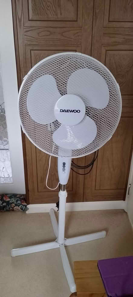 Photo of free 17 inch fan (Bromyard HR7) #1