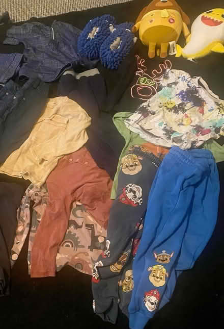 Photo of free clothes 3-4 yrs, baby shark Duggee (Shenley Brook end MK5) #2