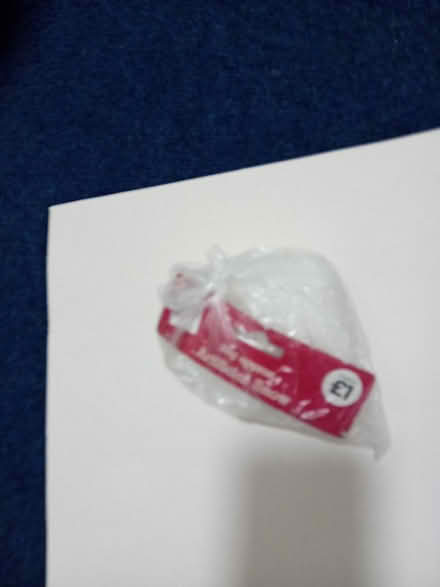 Photo of free Artificial snow, pets wipes etc (Tooting) #2