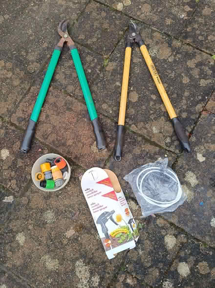 Photo of free Garden items: Loppers / Hose Connectors / Sprayer (Botley OX2) #1
