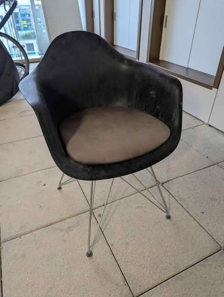 Photo of free Outside chair (Tottenham N17) #1