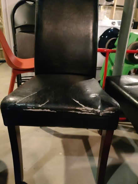 Photo of free Four dining table chairs (Old Ottawa south) #3