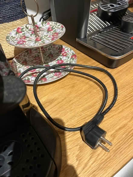 Photo of free Delonghi Coffee Machine (Norton-Lees, S8) #3