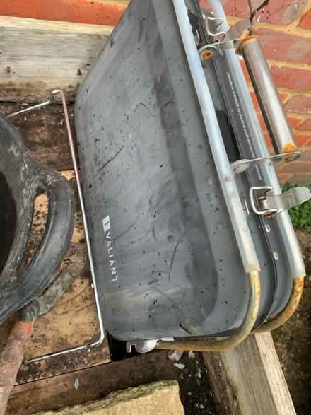 Photo of free Folding bbq (Pond Park HP5) #1