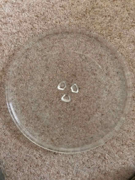 Photo of free Microwave plate (Whitegrove RG42) #1