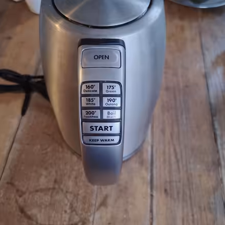 Photo of free Working kettle (Trinity Bellwoods) #3