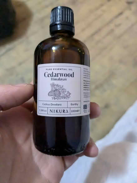 Photo of free Cedarwood essential oil (Nw105xs) #1