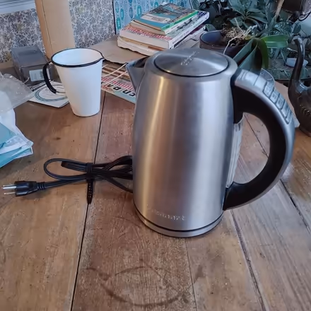 Photo of free Working kettle (Trinity Bellwoods) #1