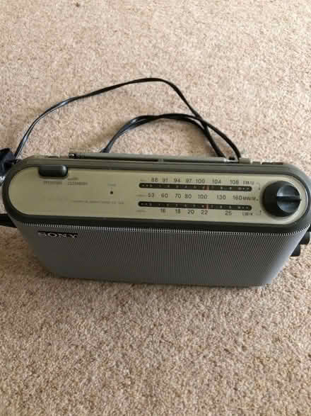Photo of free Radio (Whitegrove RG42) #1