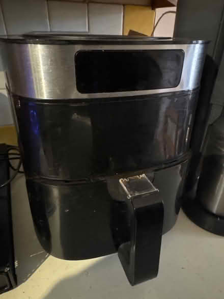 Photo of free 5l air fryer (Tilbury RM18) #1