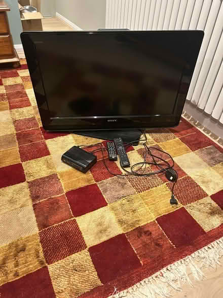 Photo of free Sony 38” TV (Digswell AL6) #1