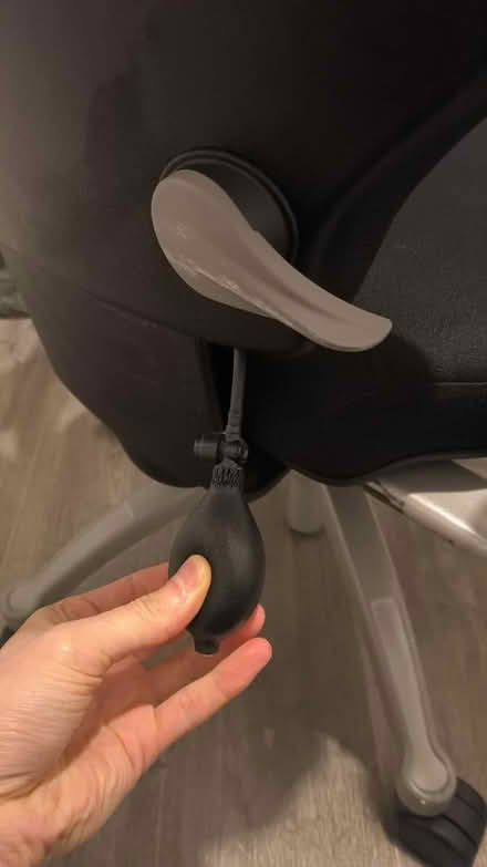Photo of free rh logic 300 office chair (B29) #3