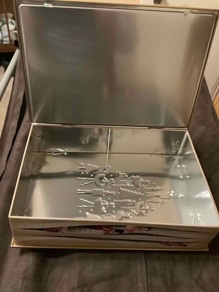 Photo of free Book shaped tin (Central Derby DE22) #2