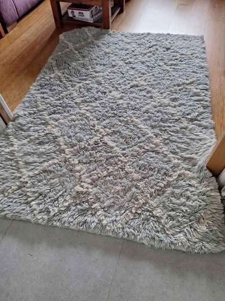 Photo of free Blue / grey Rug (CR5 old coulsdon) #1