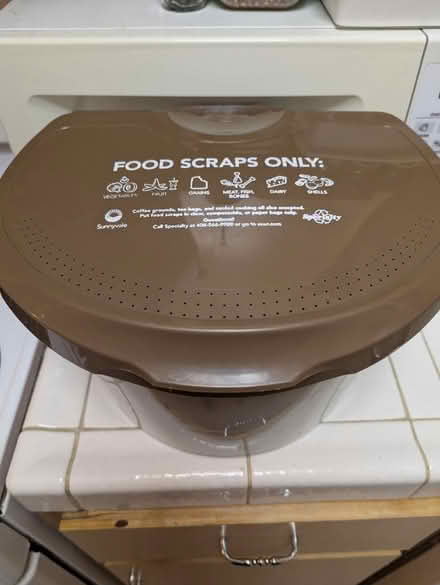 Photo of free Compost bin (280/Winchester) #1