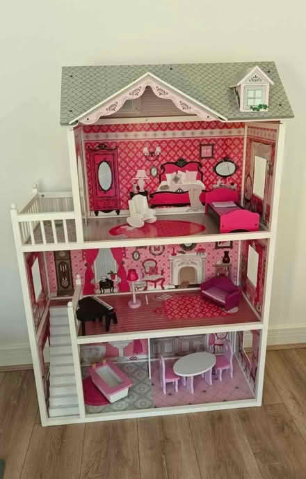 Photo of free Big doll house (Upton CH49) #1