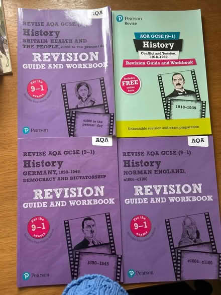 Photo of free GCSE history revision guides (B29) #1