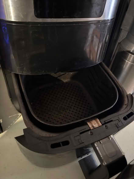Photo of free 5l air fryer (Tilbury RM18) #2