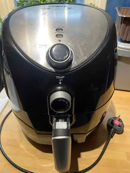 Photo of free Tower family sized air fryer (Caversham RG4) #3