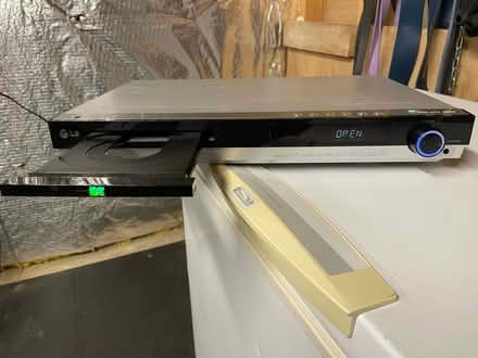 Photo of free LG DVD Receiver (Vienna) #3