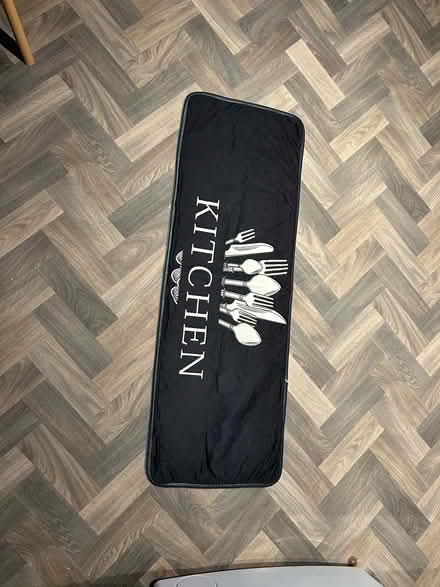 Photo of free Rug, bin (Forrest hill station) #1