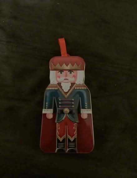 Photo of free Small pretty tins (Central Derby DE22) #2