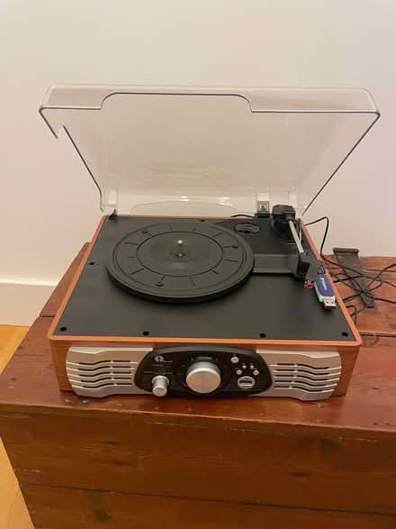 Photo of free Record Player (Chiswick) #1