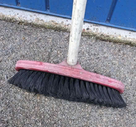Photo of free car vehicle washing brush heavy duty ~ gu16 frimley (Frimley Green GU16) #3